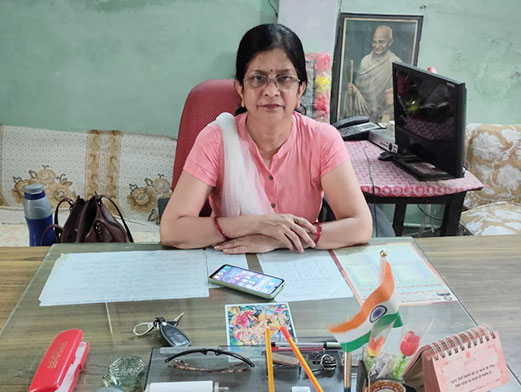 Mrs. Shubhra Pandey, Principal